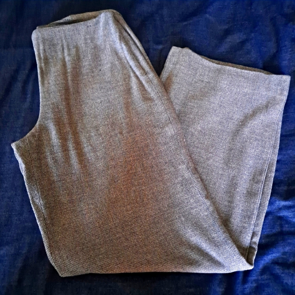 DKNY Size women 14 Gray